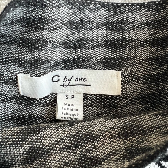 Houndstooth Knit Set - Picture 7 of 7